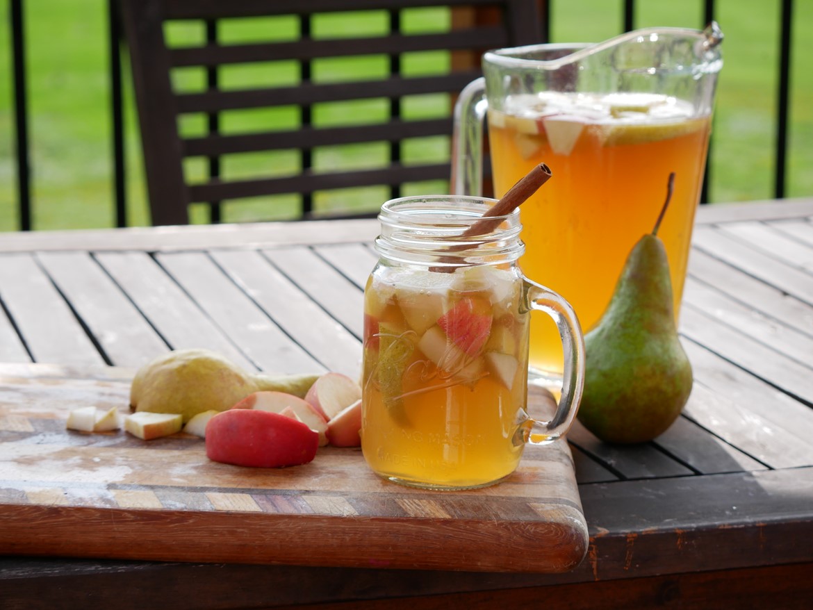 fall sangria mug and fruit